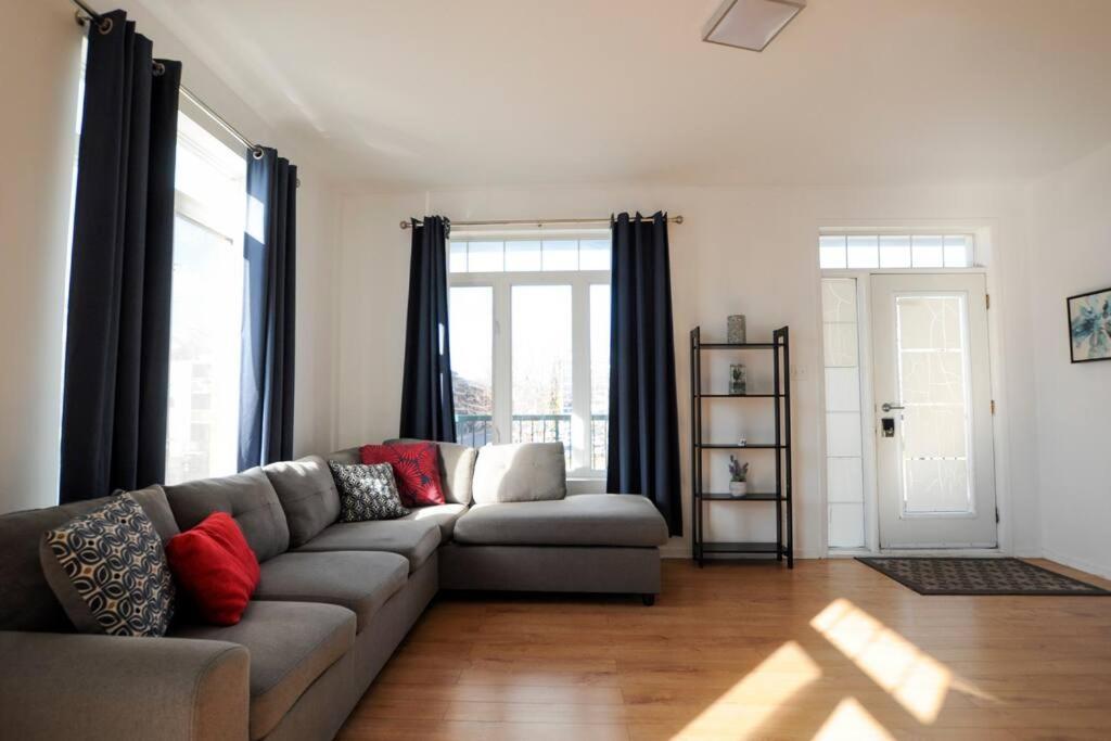 Le 1808 - Spacieux Avec Balcon - Nord De Quebec Apartment Luaran gambar