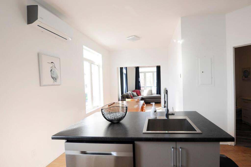 Le 1808 - Spacieux Avec Balcon - Nord De Quebec Apartment Luaran gambar